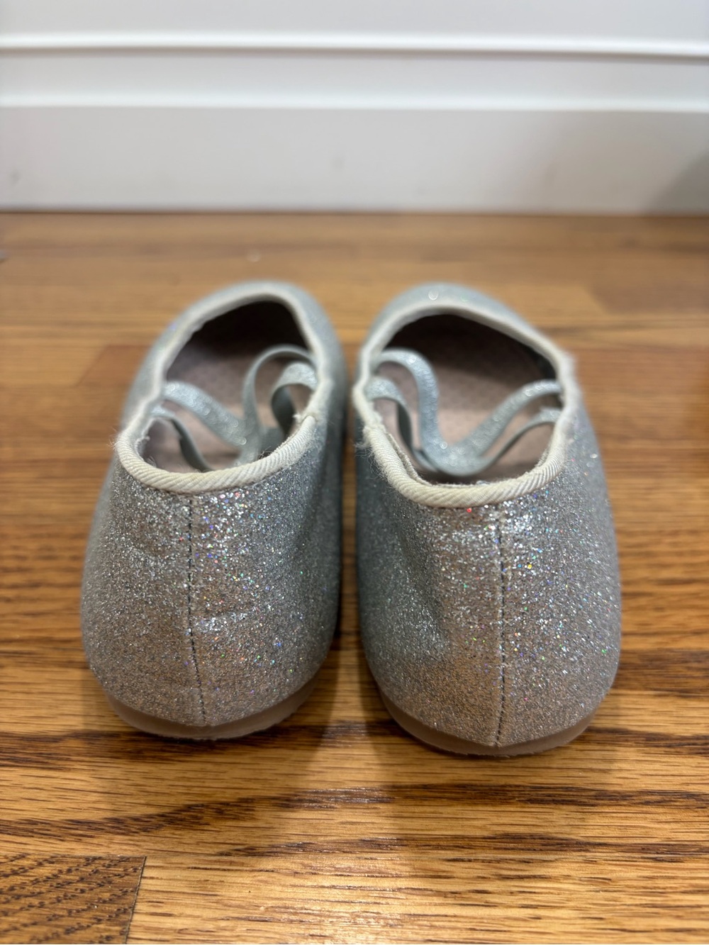 DREAM PAIRS Elastic Strap Silver Glitter Rhinestone Ballerina Flats (5) - Picture 10 of 12
